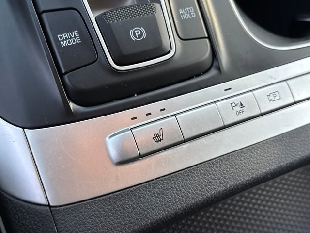 Used 2023 Kia Carnival LX image 23