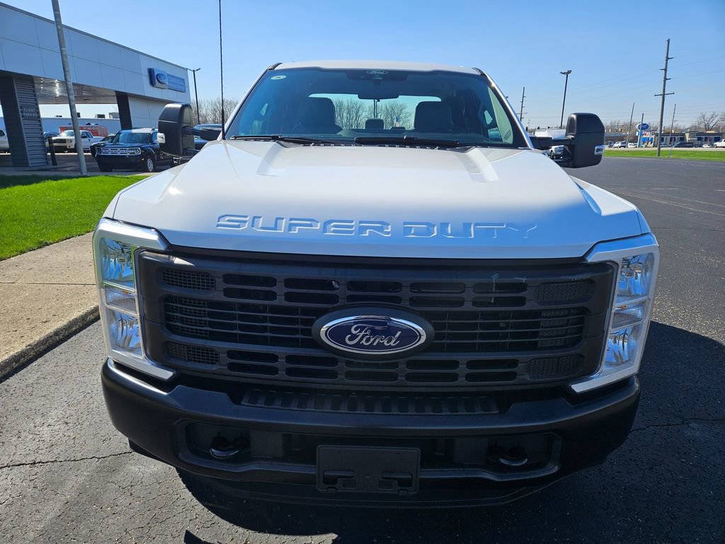 Used 2024 Ford F250 XL RWD image 3
