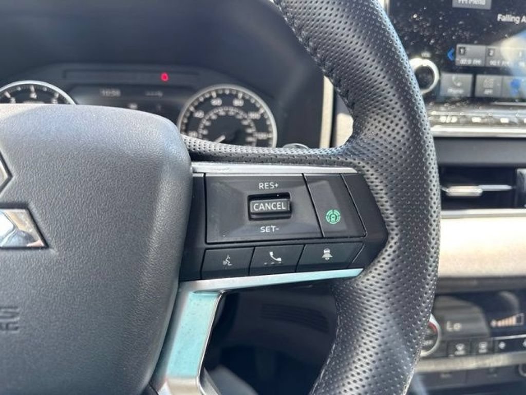 Used 2022 Mitsubishi Outlander SE AWD/4WD image 32
