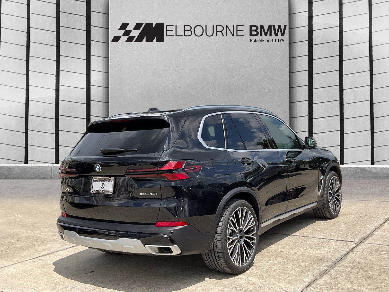 New 2026 BMW X5 xDrive40i w/ Executive Package AWD/4WD image 4