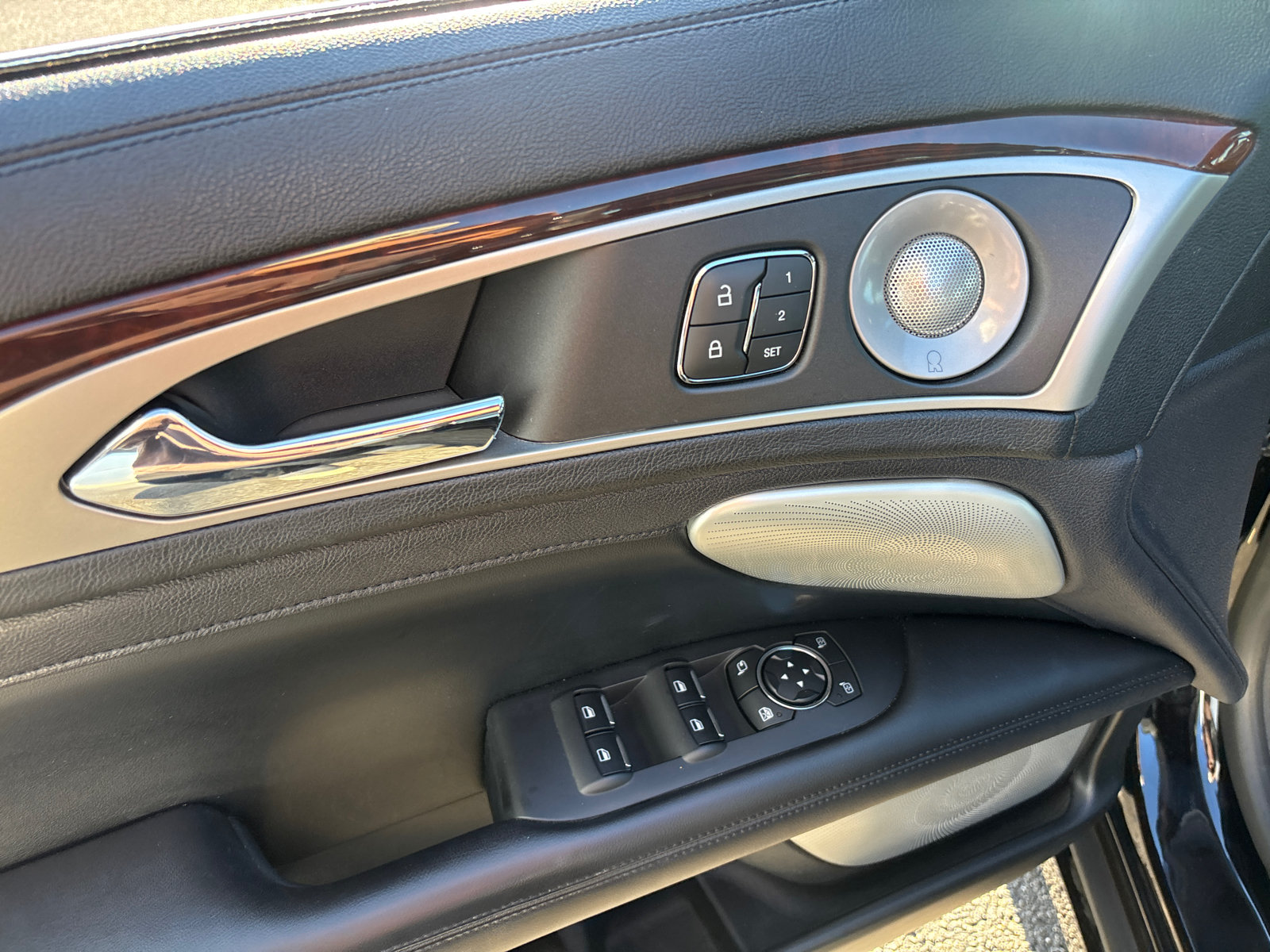 Certified 2019 Lincoln MKZ Reserve w/ Luxury Package AWD/4WD image 12