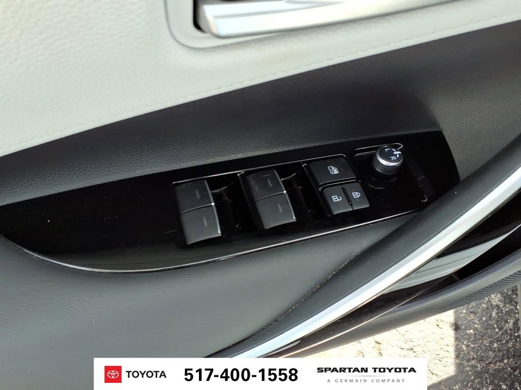 Used 2021 Toyota Corolla XSE FWD image 15
