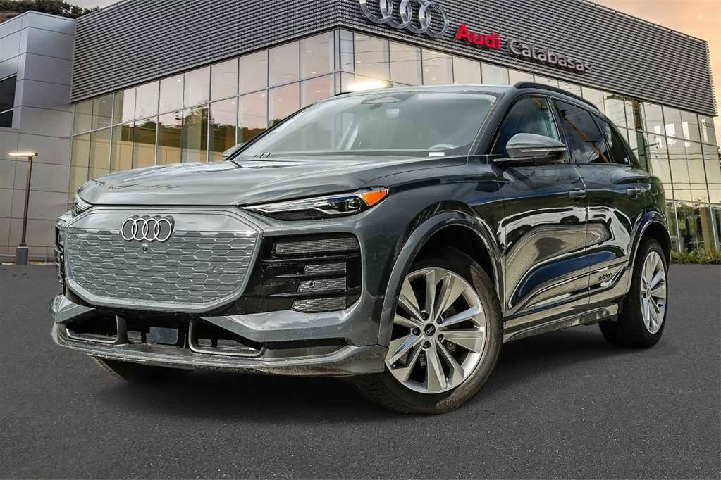 Used 2025 Audi Q6 e-tron Premium w/ Convenience Package
