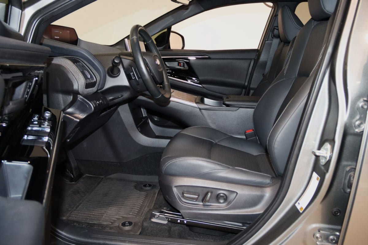 Used 2023 Subaru Solterra AWD image 35