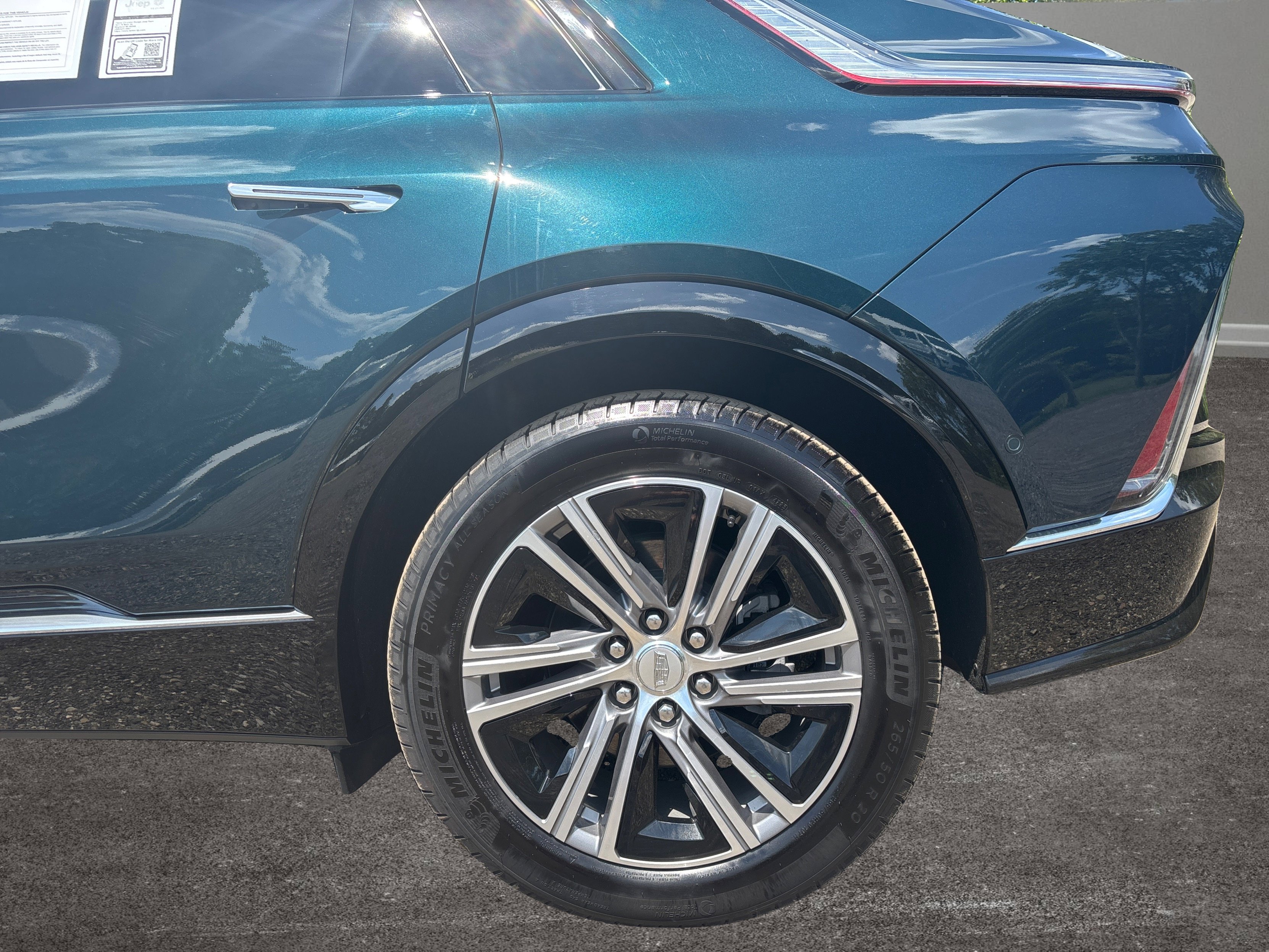 Used 2024 Cadillac Lyriq Luxury image 36