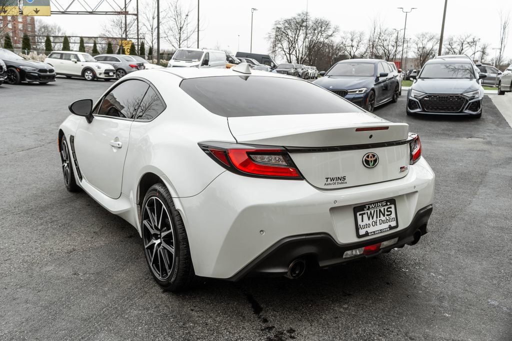Used 2024 Toyota GR86 RWD image 36