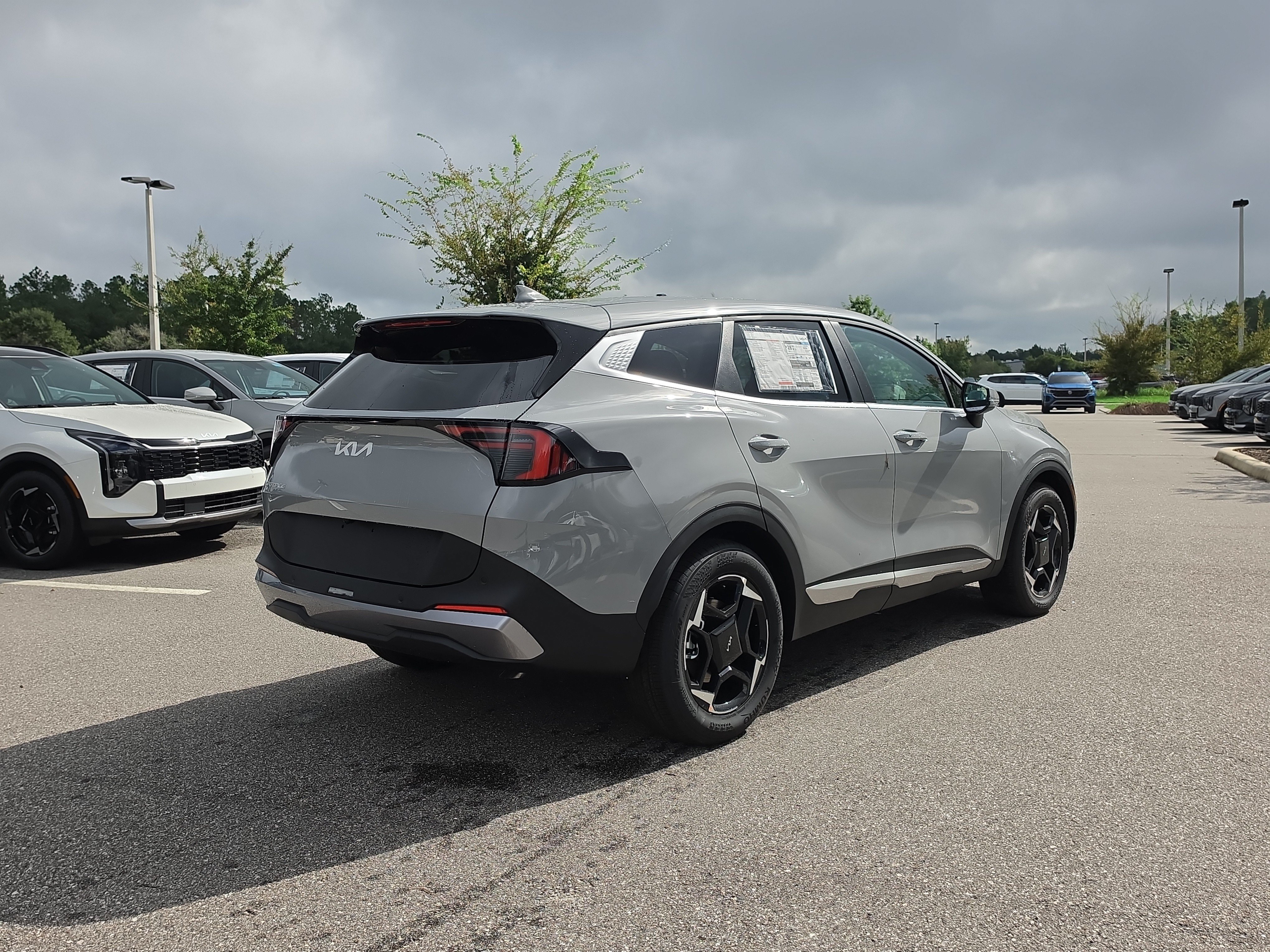 New 2027 Kia Sportage EX FWD image 8