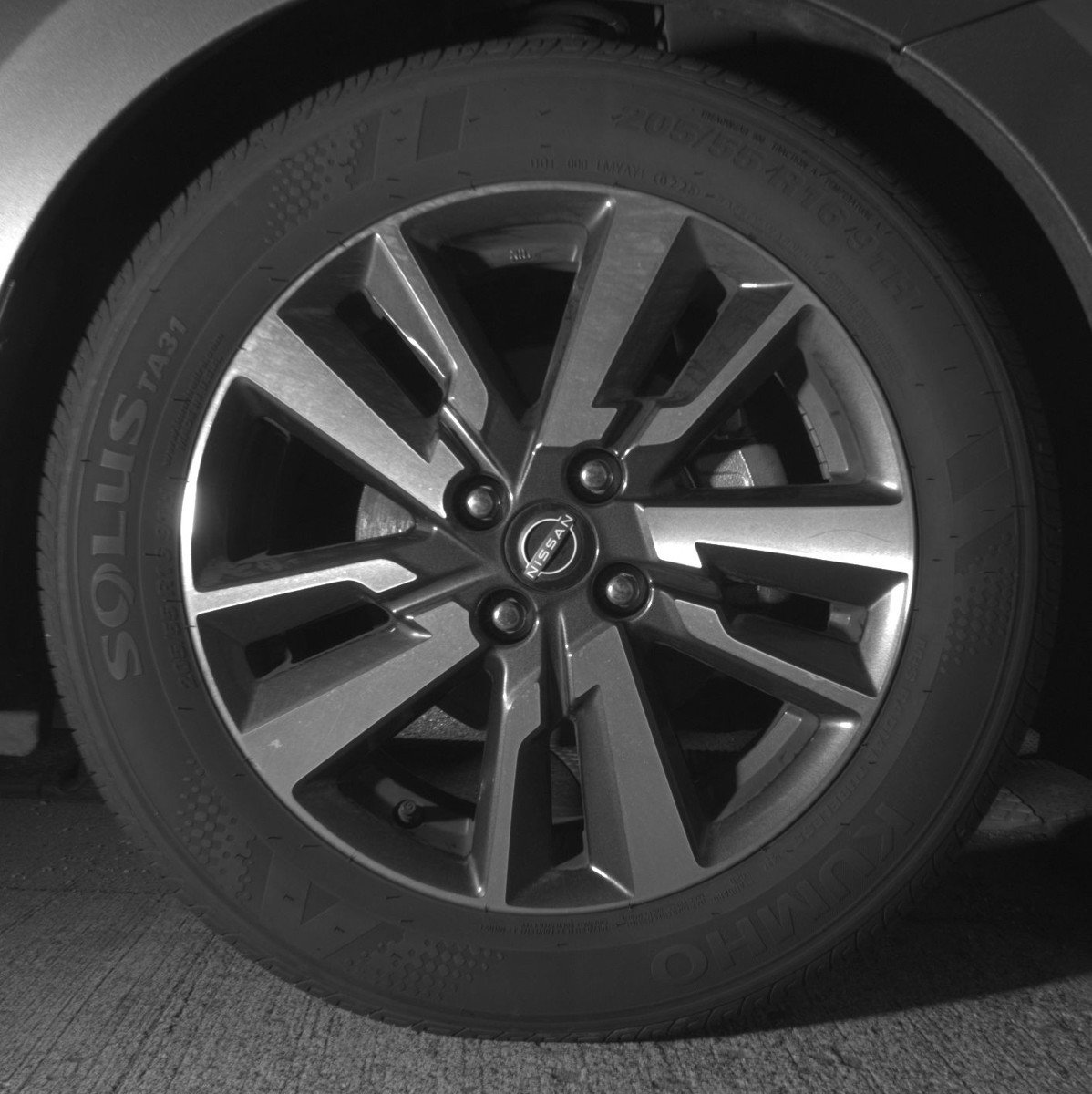 Used 2025 Nissan Versa SV image 13