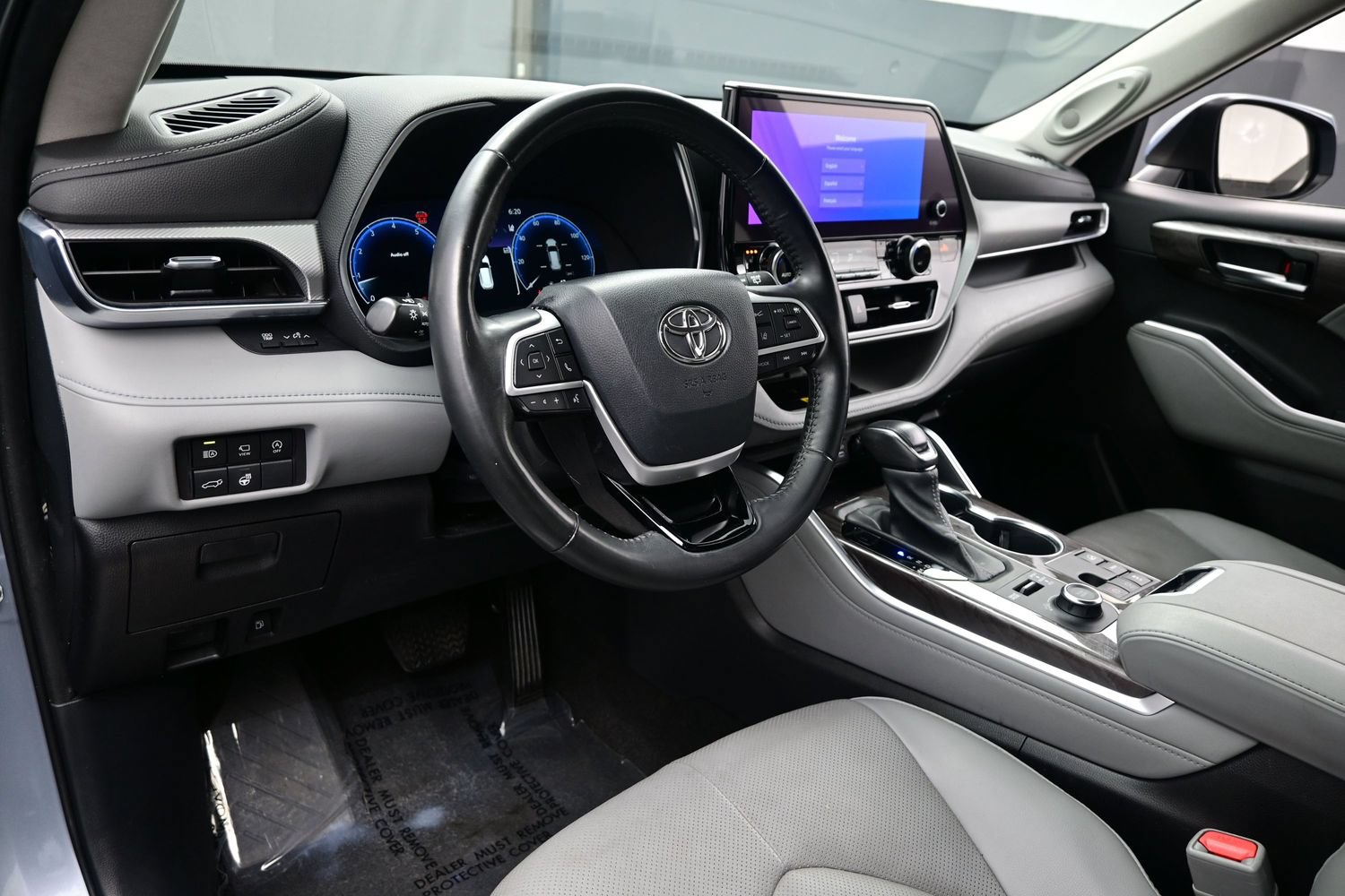 Used 2023 Toyota Highlander Platinum AWD/4WD image 13