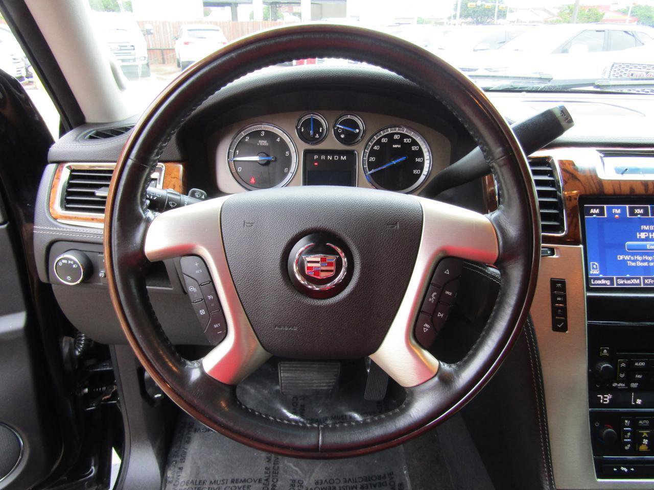 Used 2013 Cadillac Escalade Platinum RWD image 19