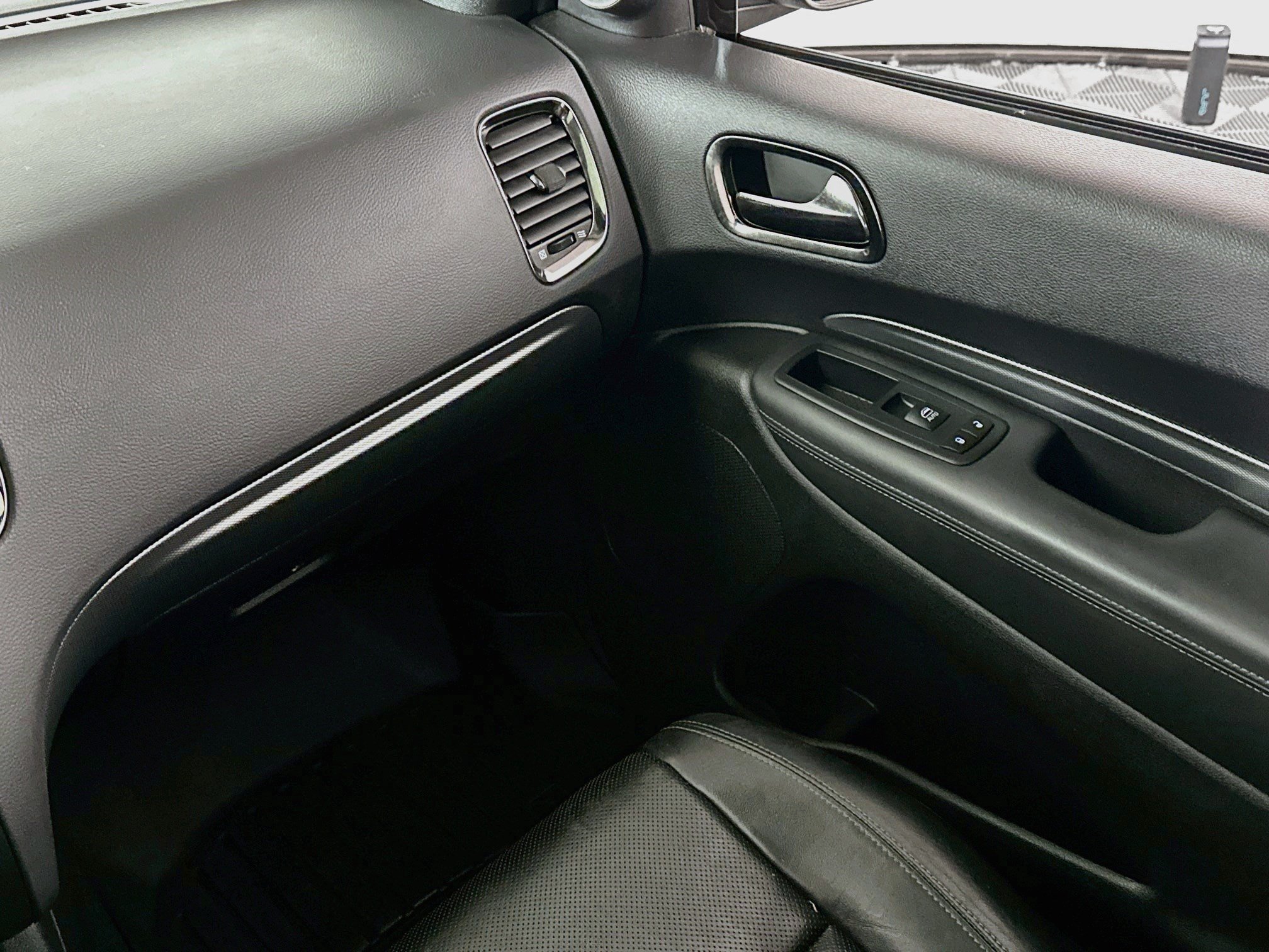 Used 2019 Dodge Durango R/T w/ Blacktop Package AWD/4WD image 22