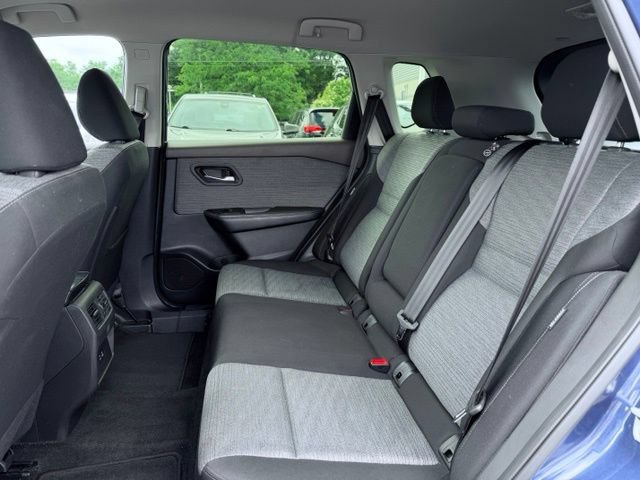 Used 2023 Nissan Rogue SV AWD/4WD image 18