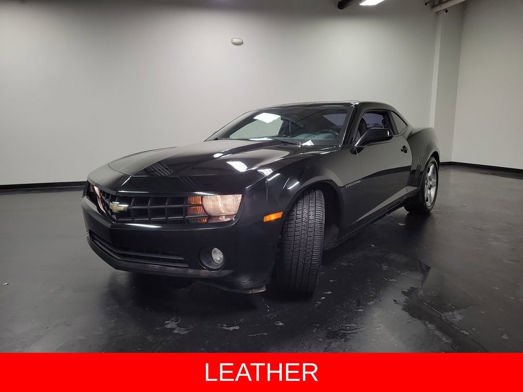 Used 2013 Chevrolet Camaro LT RWD image 5
