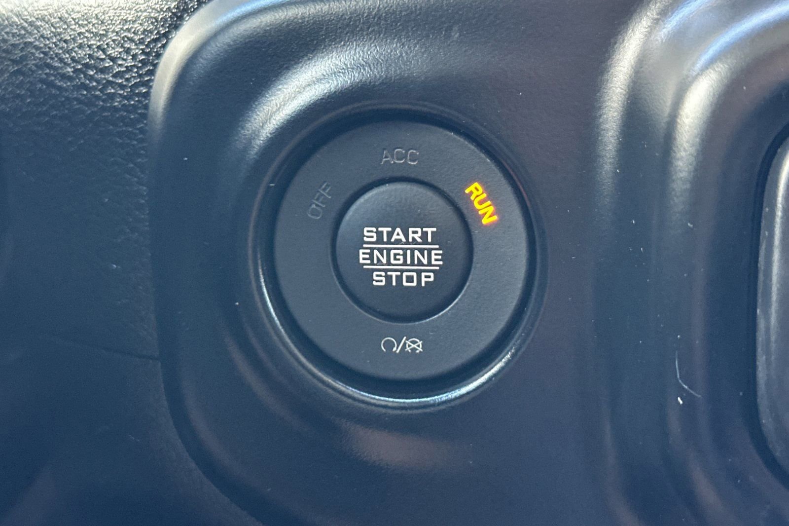 Used 2022 Jeep Gladiator Sport AWD/4WD image 23