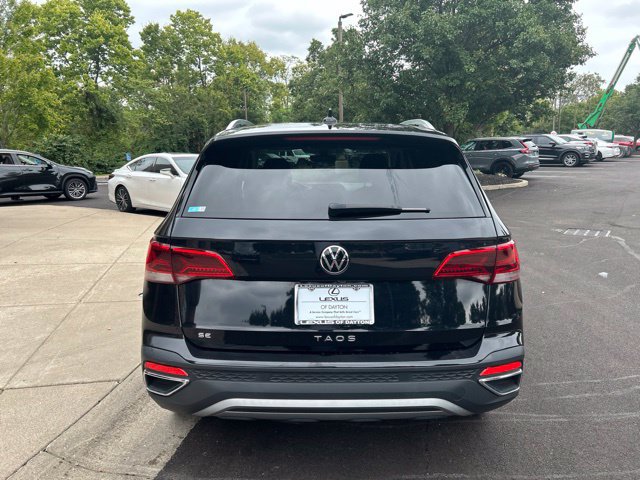 Used 2023 Volkswagen Taos SE FWD image 6