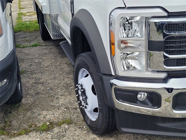 New 2024 Ford F550 4x4 Regular Cab Super Duty image 2