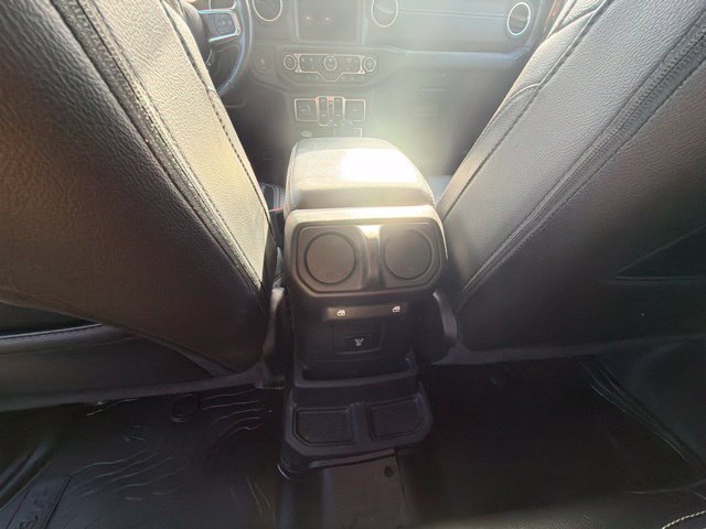 Used 2021 Jeep Wrangler Unlimited Sahara w/ Cold Weather Group AWD/4WD image 16