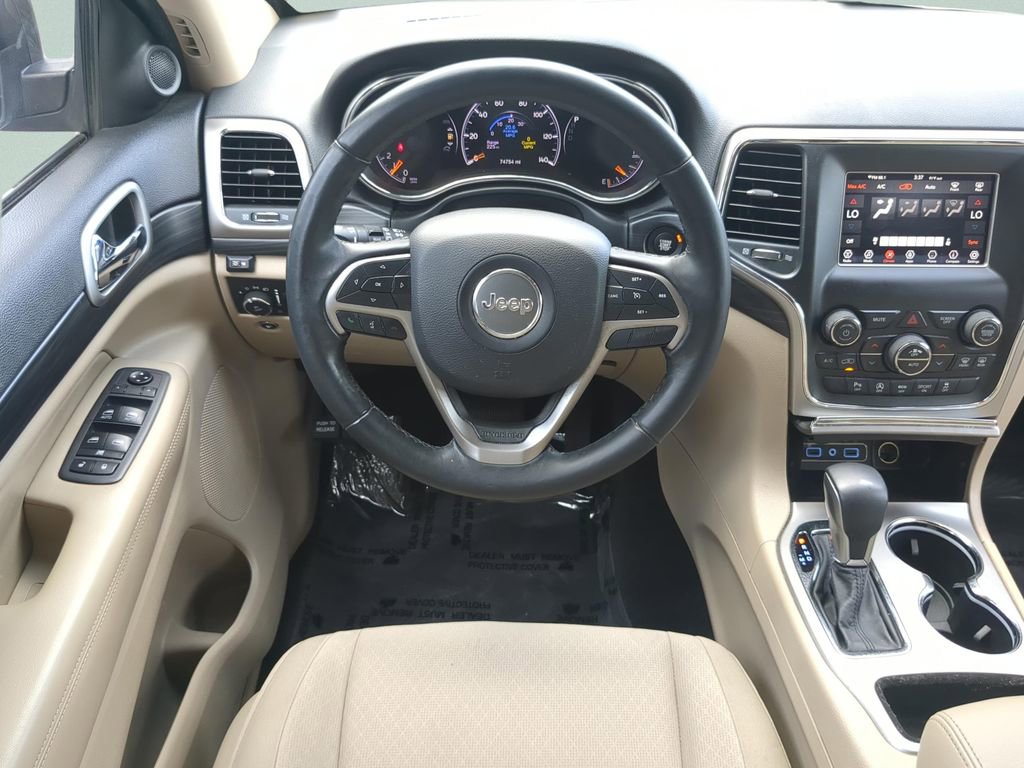 Used 2019 Jeep Grand Cherokee Laredo RWD image 11