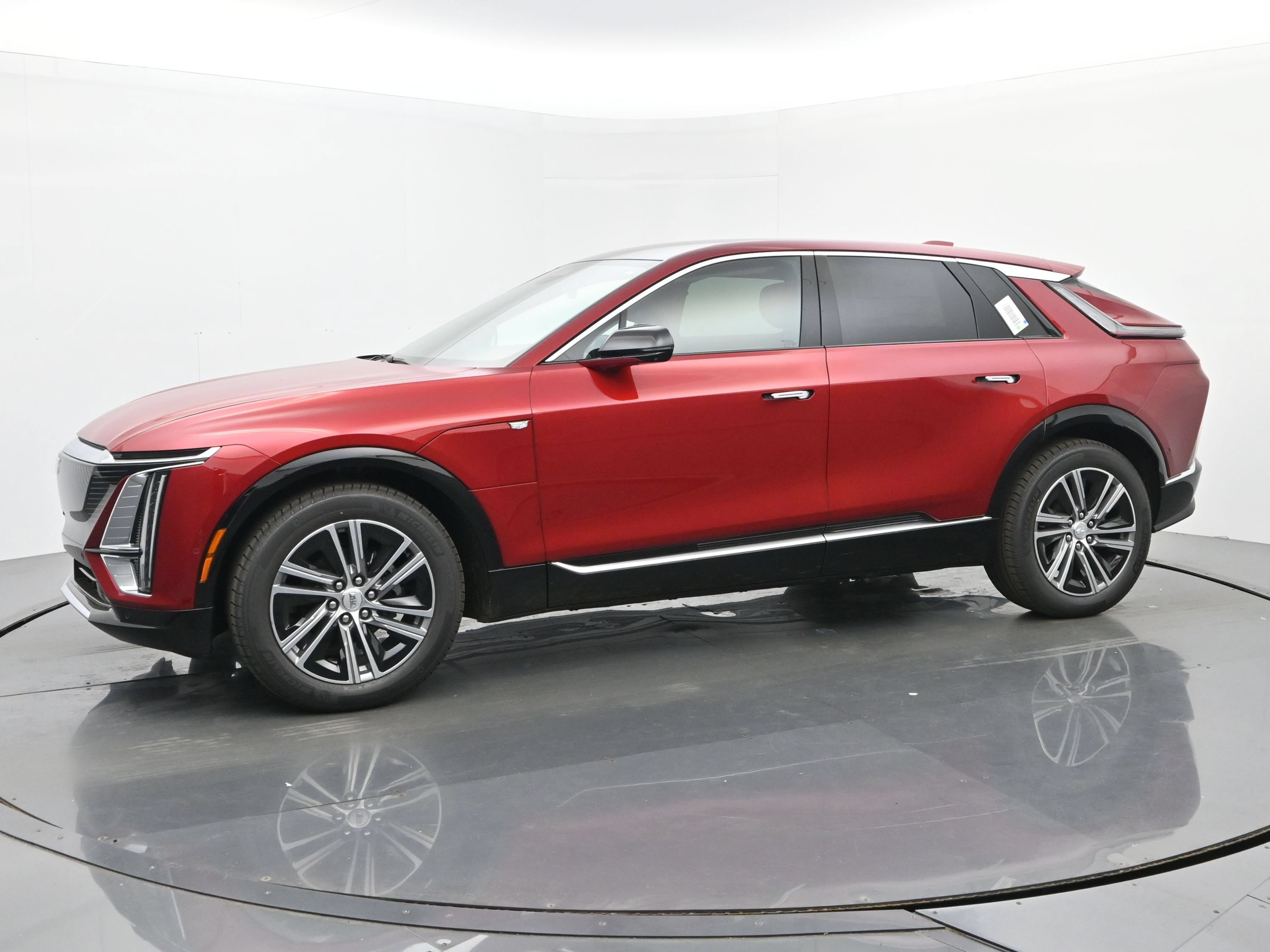 New 2026 Cadillac Lyriq Luxury w/ LPO, Floor Liner Package AWD/4WD image 2