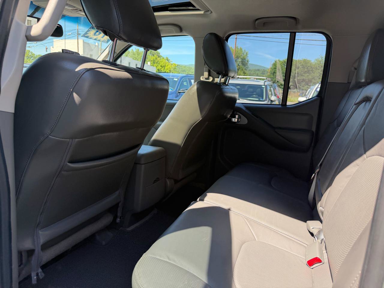 Used 2016 Nissan Frontier SL AWD/4WD image 19