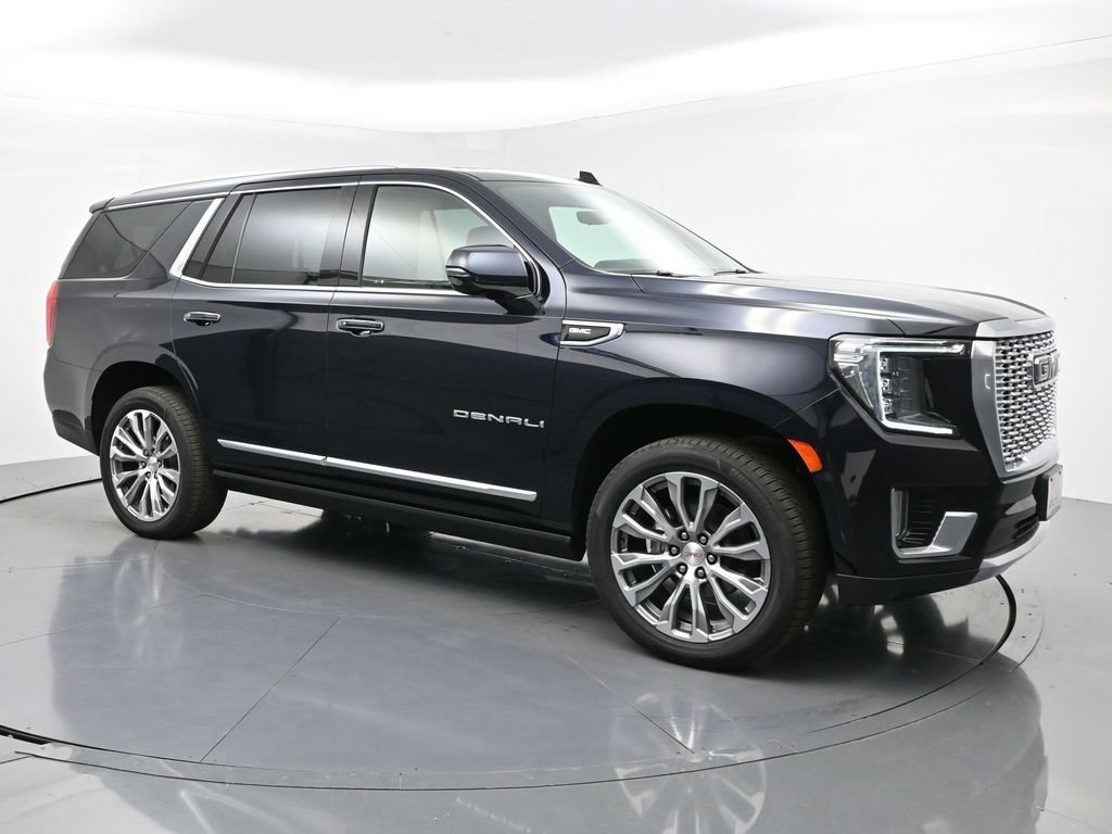 Used 2022 GMC Yukon Denali w/ Denali Premium Package AWD/4WD image 7