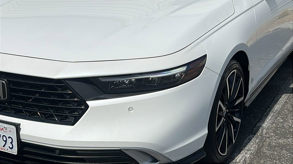 Used 2025 Honda Accord Touring image 3