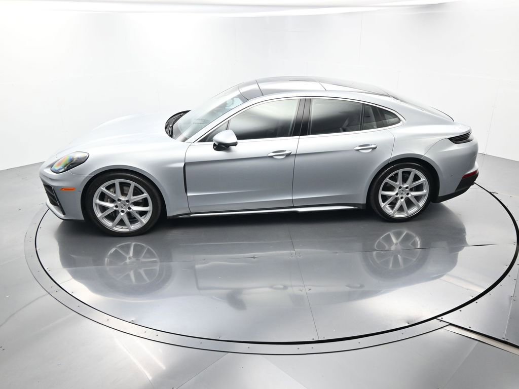 Certified 2024 Porsche Panamera image 32