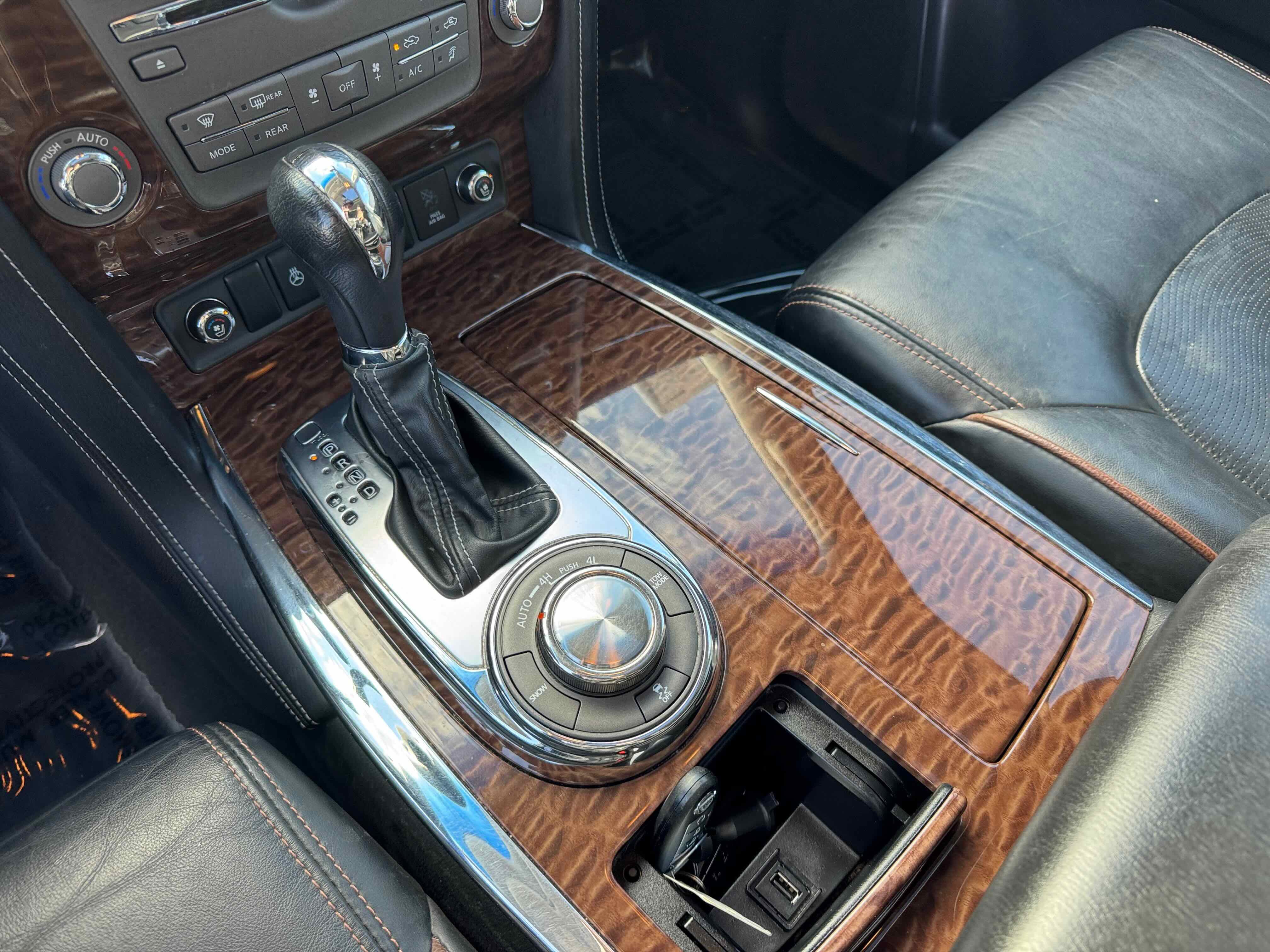 Used 2017 Nissan Armada Platinum image 24