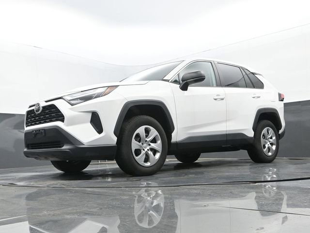 Used 2023 Toyota RAV4 LE FWD image 12