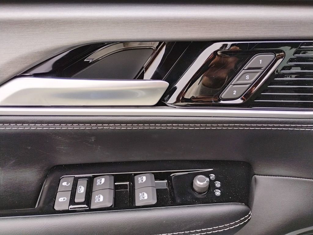 New 2026 Jeep Grand Wagoneer L 4WD image 22