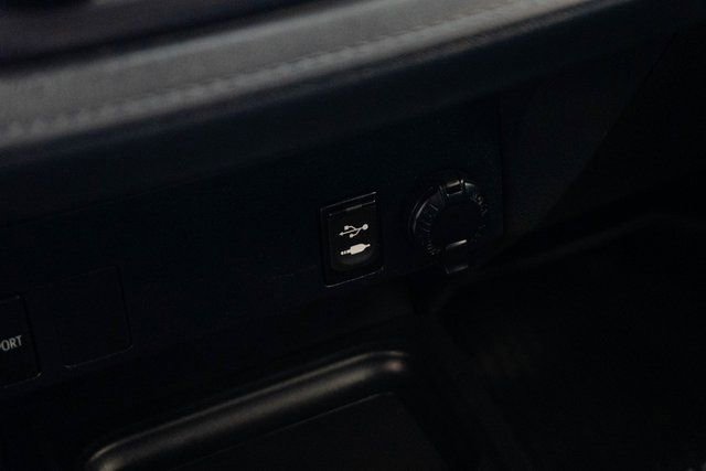 Used 2018 Toyota RAV4 LE image 26