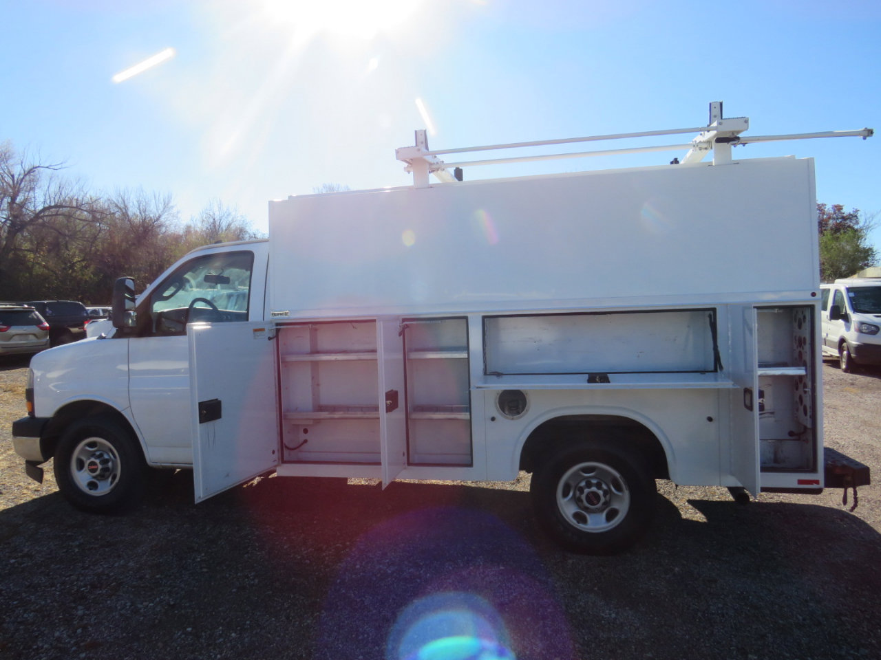 Used 2022 GMC Savana 3500 w/ Power Convenience Package image 18