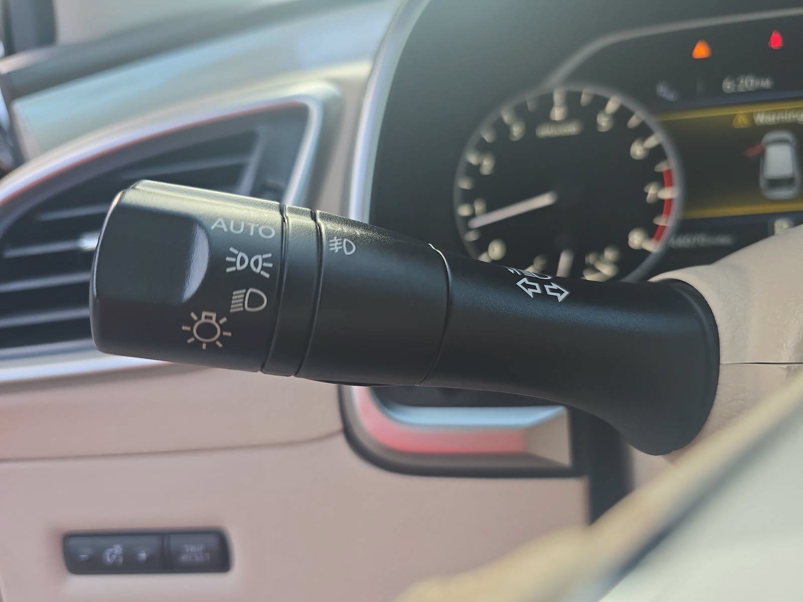 Used 2015 Nissan Murano SL FWD image 26
