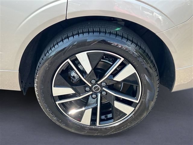 Used 2026 Volvo XC60 B5 Core w/ Climate Package AWD/4WD image 7