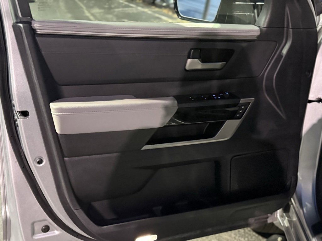 Used 2023 Toyota Tundra Limited image 13
