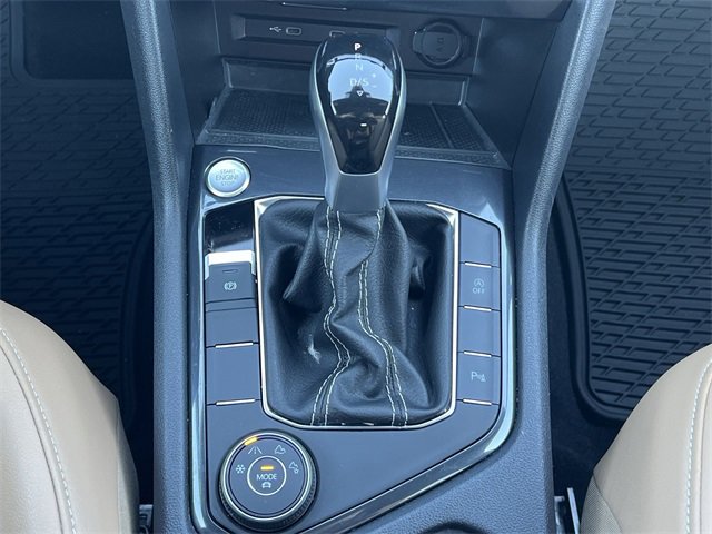 Used 2024 Volkswagen Tiguan SE R-Line image 17