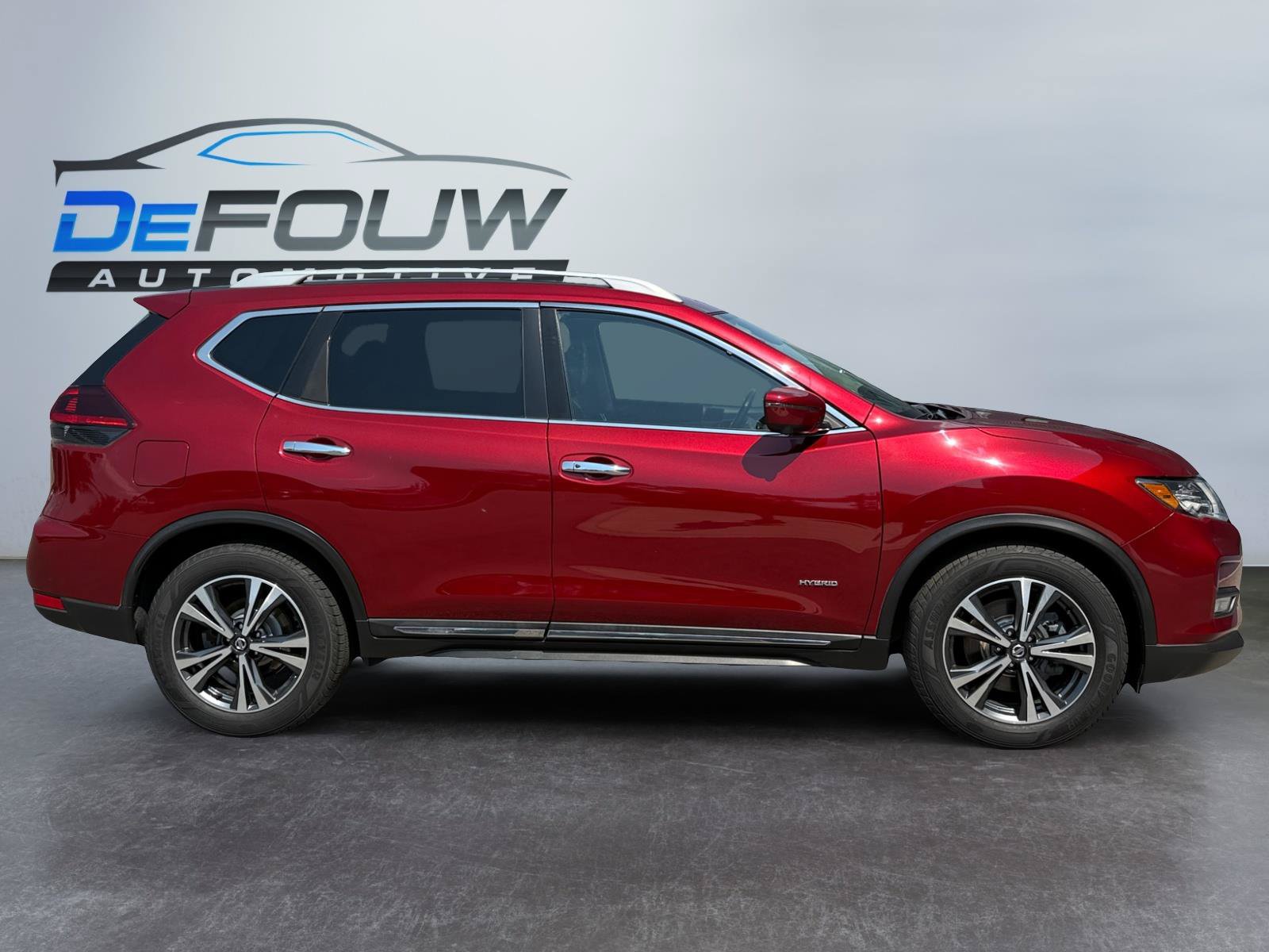 Used 2018 Nissan Rogue SL FWD image 2