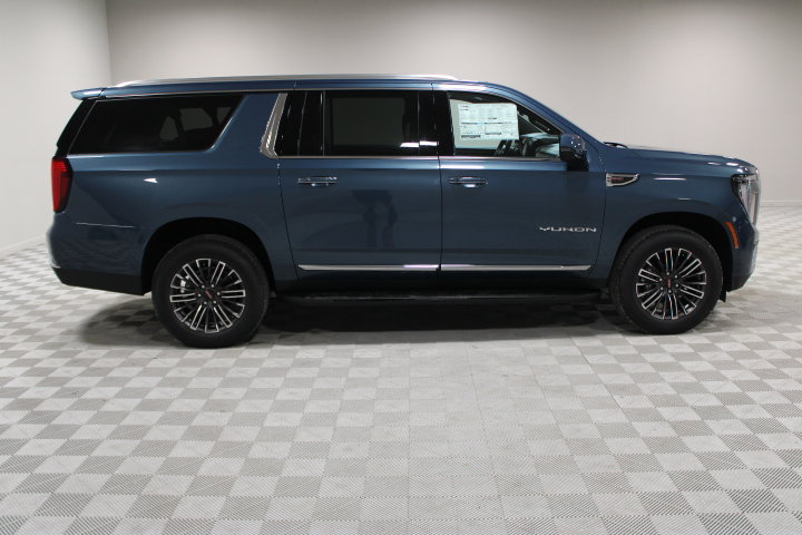 New 2026 GMC Yukon XL Elevation w/ Elevation Premium Package AWD/4WD image 13