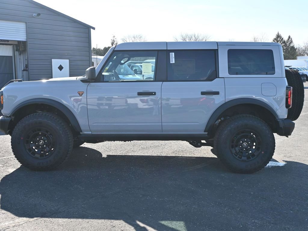 New 2026 Ford Bronco Badlands image 9