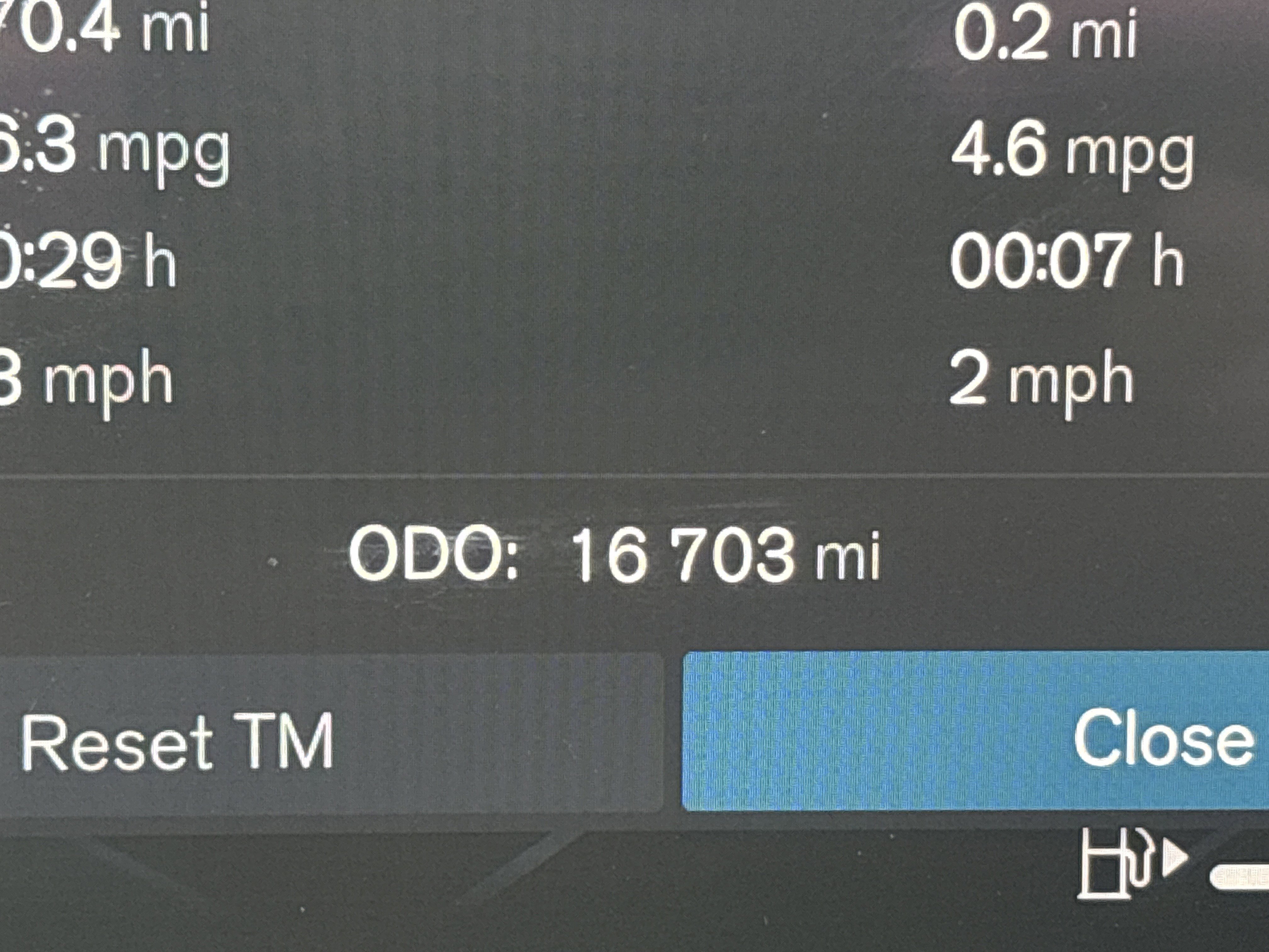 Certified 2025 Volvo XC40 B5 Core image 43