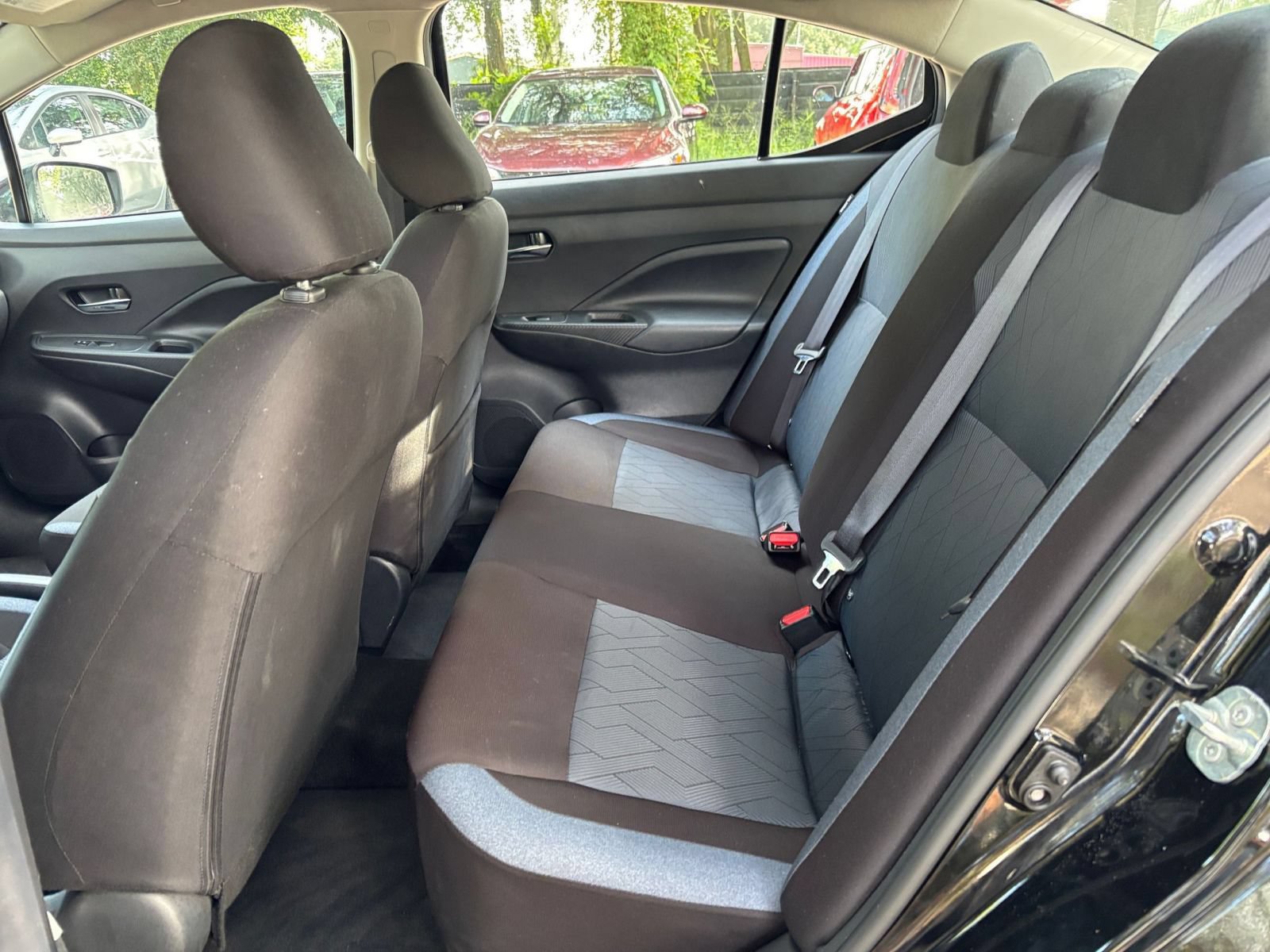 Used 2025 Nissan Versa SV FWD image 37