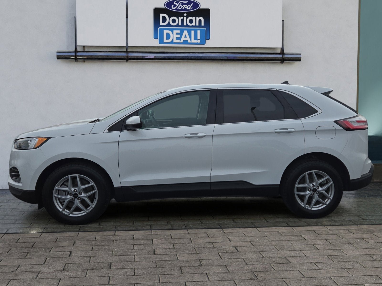 Certified 2024 Ford Edge SEL w/ Convenience Package image 6