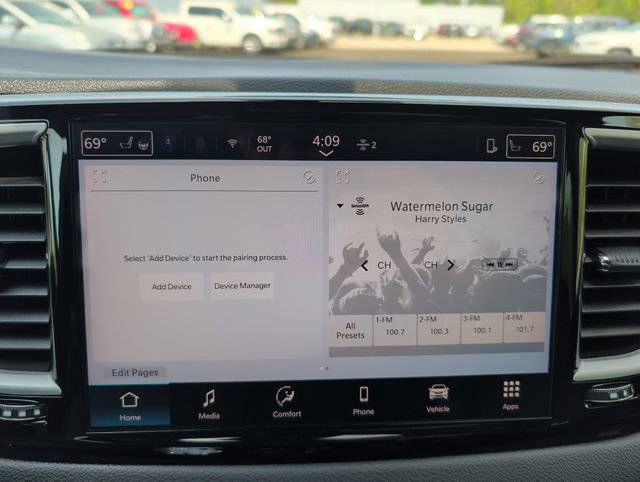 Used 2025 Chrysler Pacifica Select FWD image 20