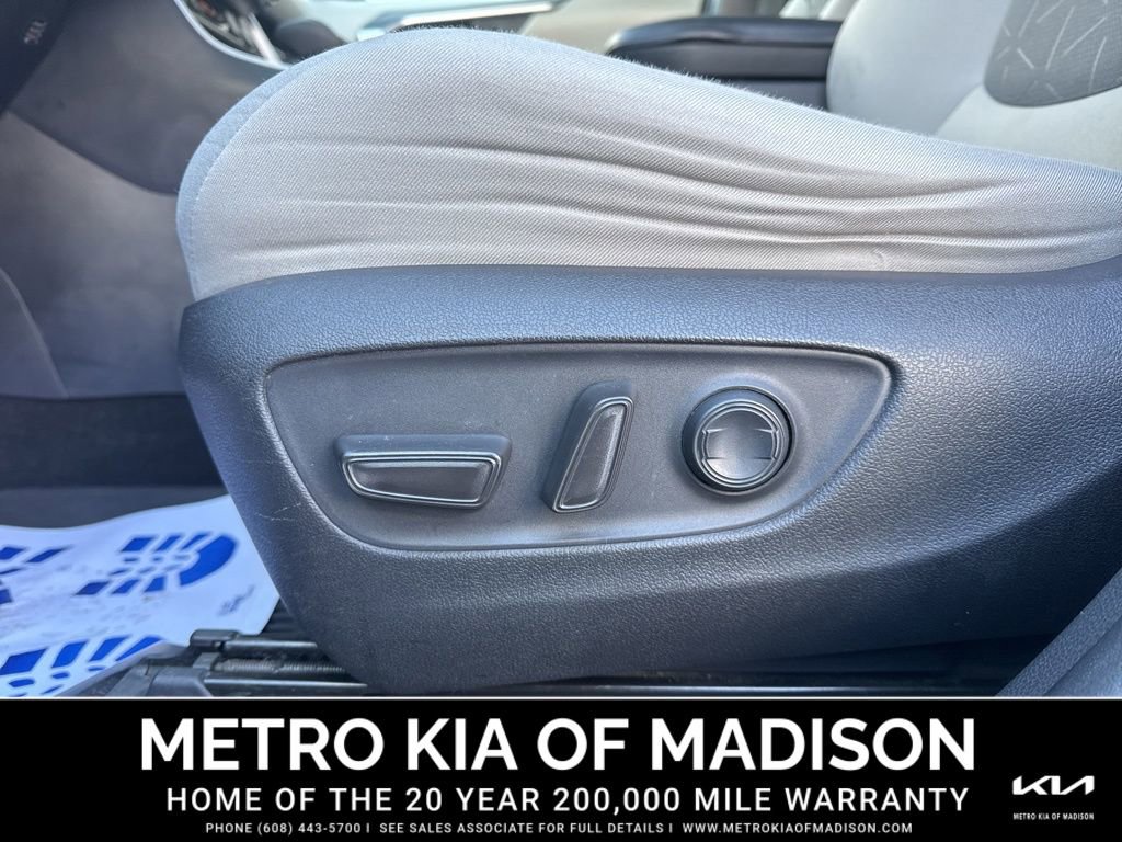 Used 2020 Toyota RAV4 XLE image 13