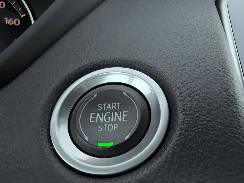 Used 2023 Cadillac XT4 Premium Luxury image 24