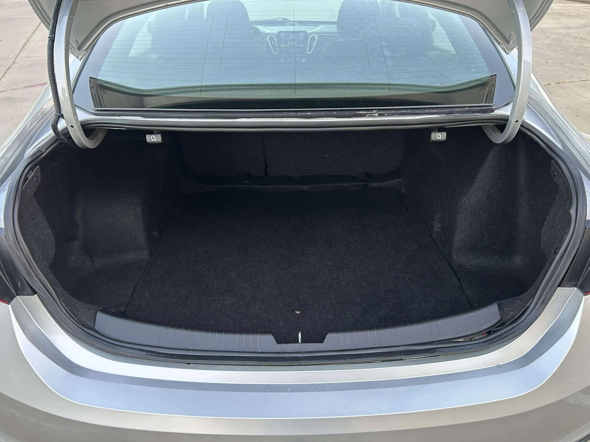 Used 2019 Chevrolet Malibu LT image 32