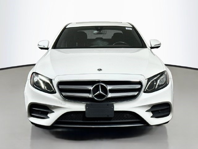 Used 2020 Mercedes-Benz E 350 4MATIC Sedan image 2