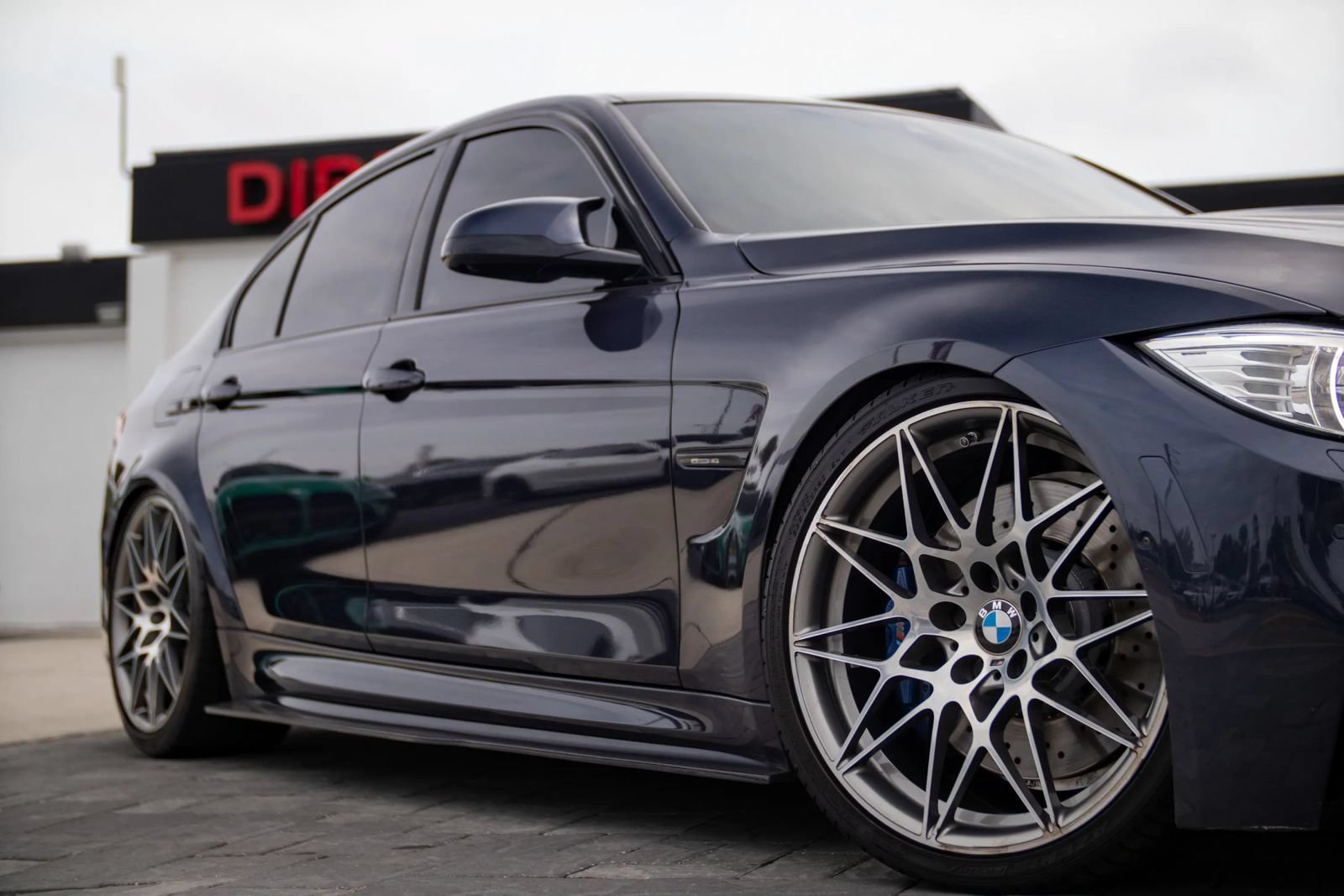 Used 2017 BMW M3 RWD image 4