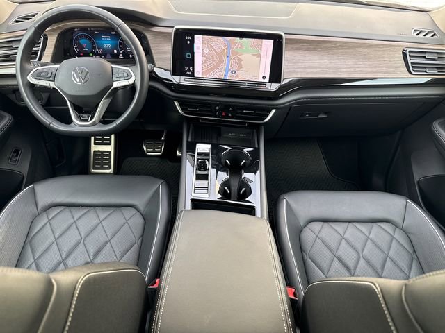 Used 2025 Volkswagen Atlas SEL Premium R-Line image 23