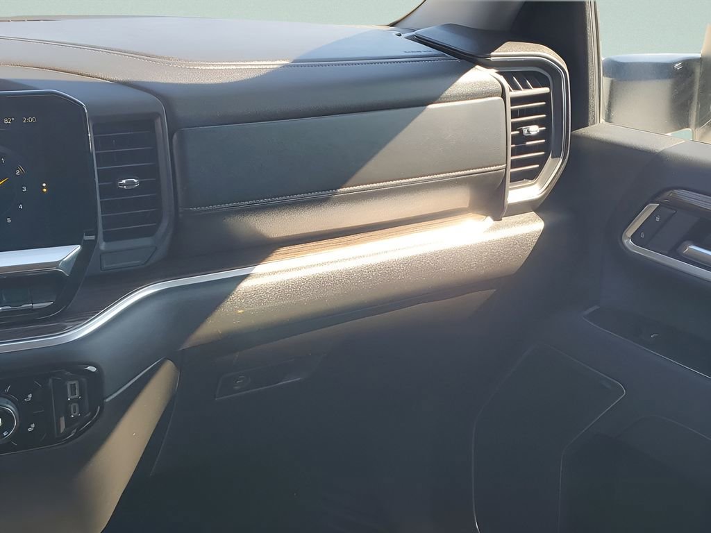 Used 2025 Chevrolet Silverado 2500 LT w/ Convenience Package image 26